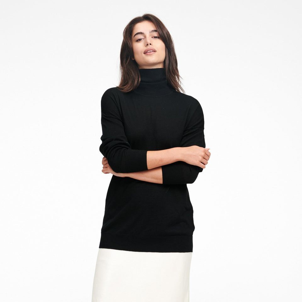 Lightweight Turtleneck Tunic